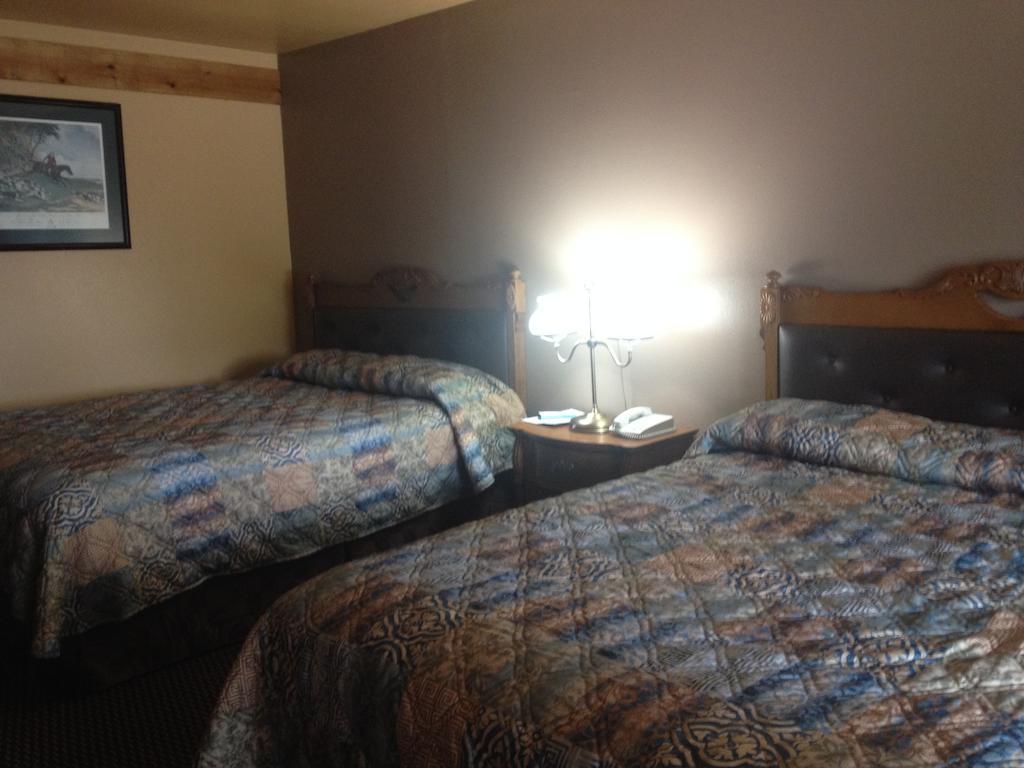 Executive Inn Goliad Room photo